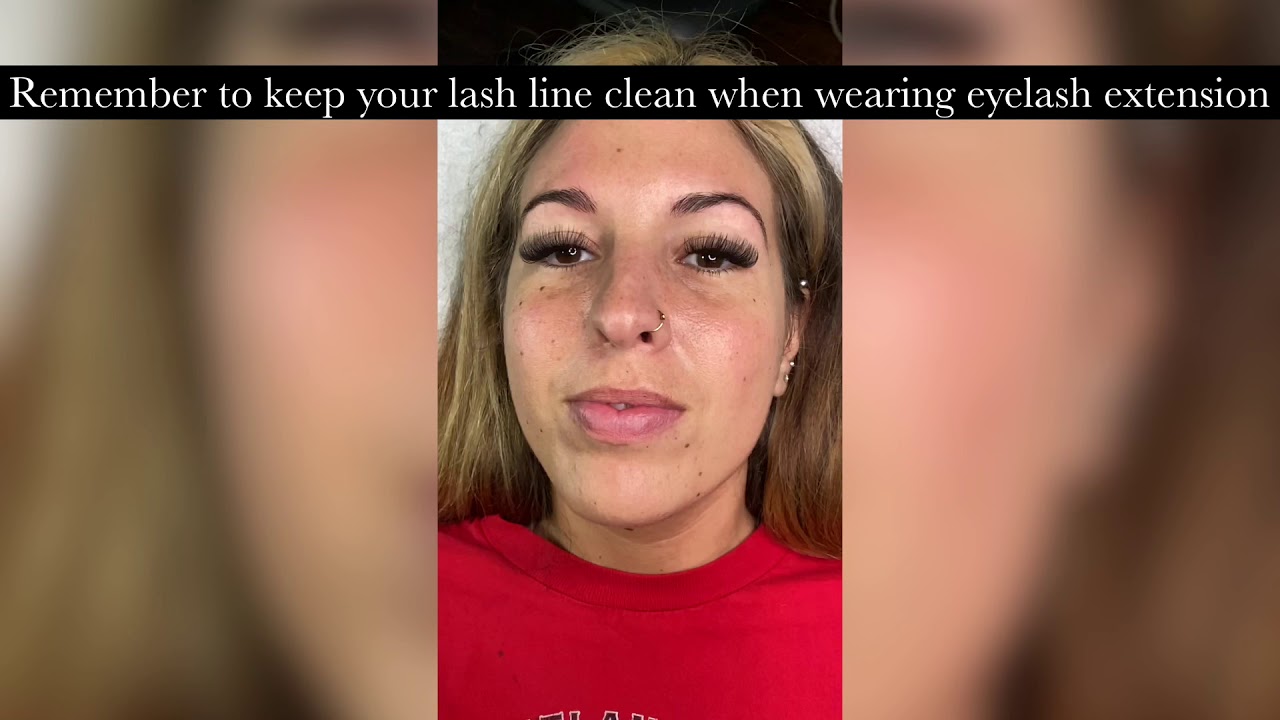 Clean your Eyelash Extensions 