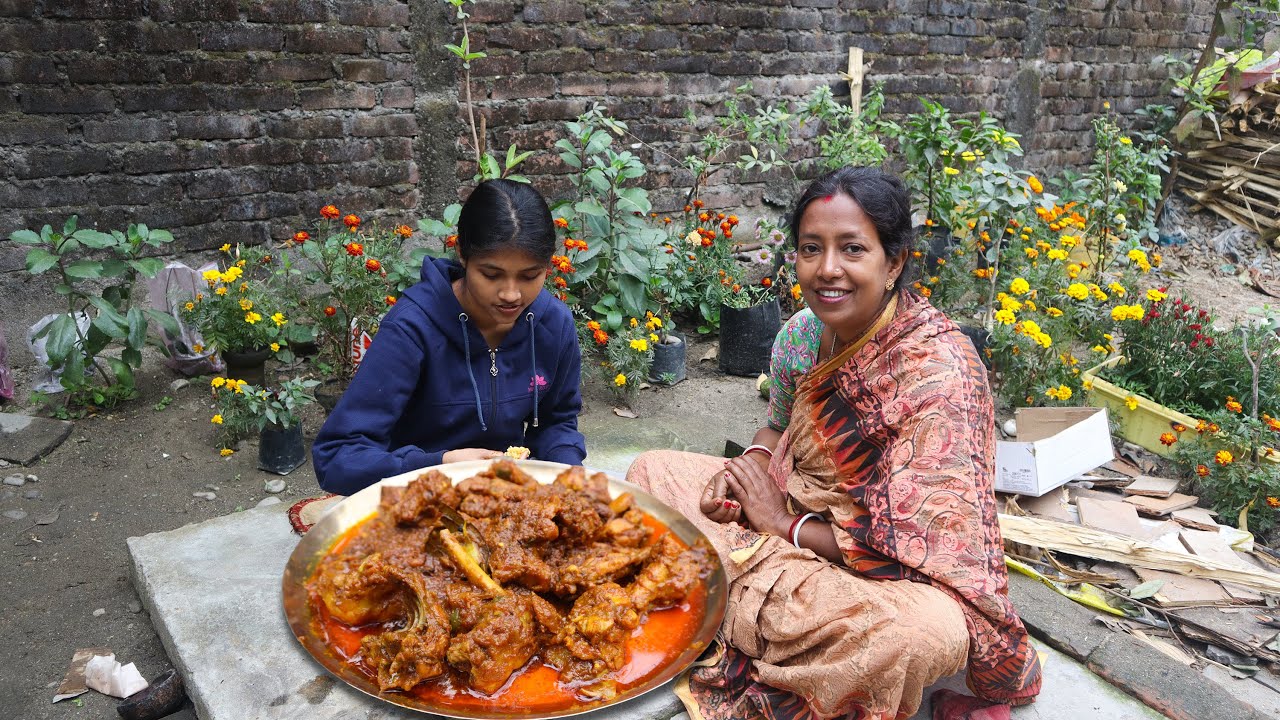 চিকেন কষা সাথে মুচমুচে আলু ভাজা | Chicken kosha, french fries