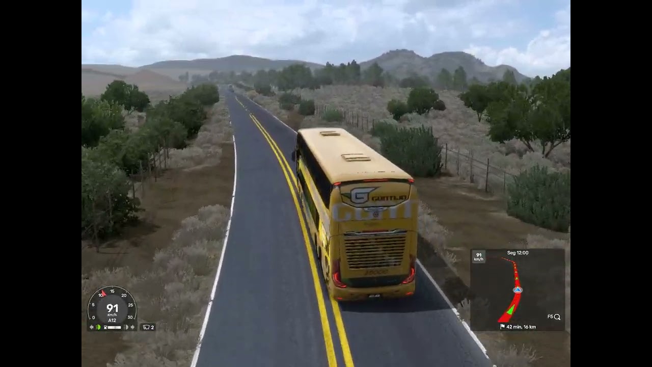 Marcopolo G8 1800 acelerando até  a garagem. 