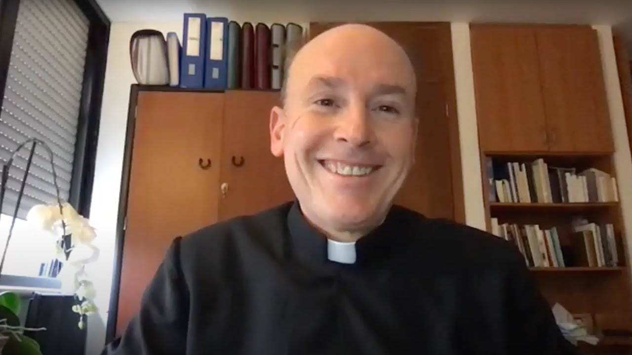 ¿Cómo debe vivir un laico su vida espiritual? – P. Evaristo Sada, LC