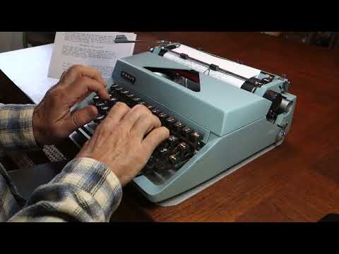 1967 Facit TP2 typewriter at work