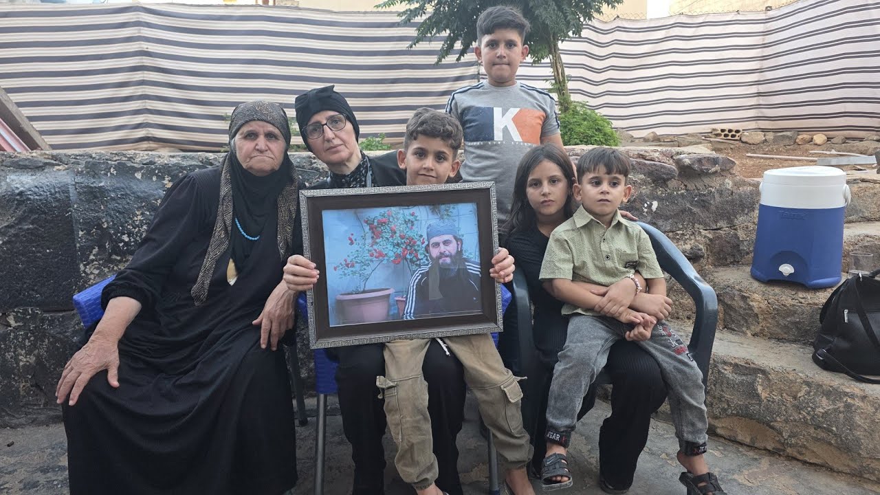 لقاء مع الدة ابو وطن قاسم جاموس وابنائه من مدينة داعل 