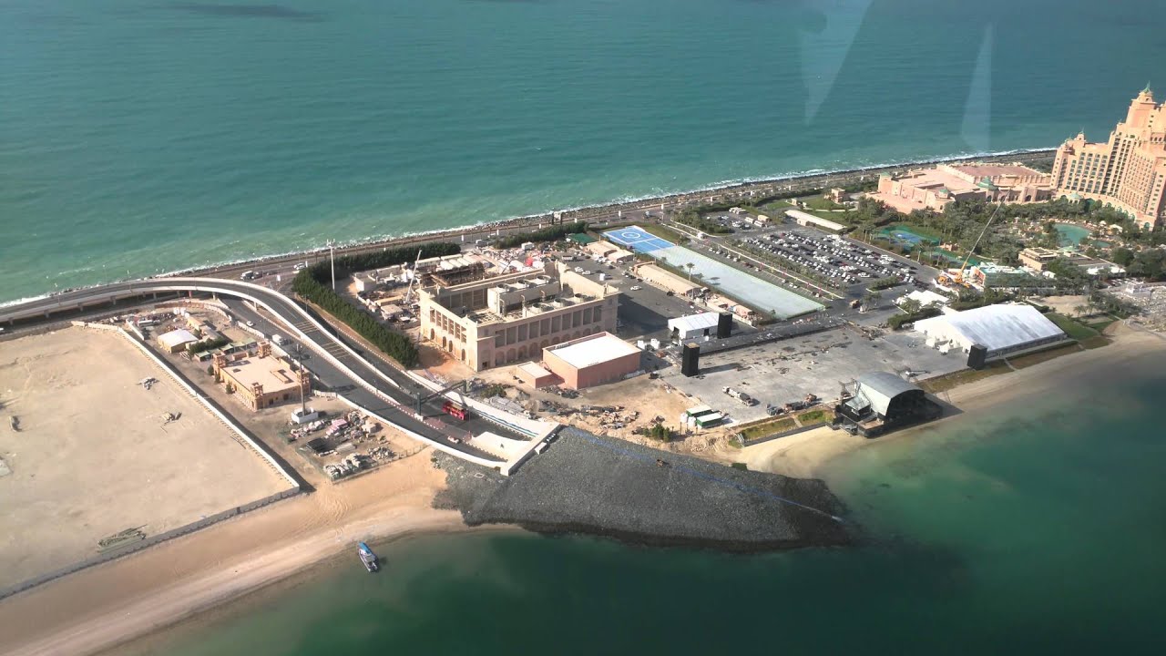 Helicopter landing at Atlantis, Palm Jumeriah, Dubai [4K] YouTube