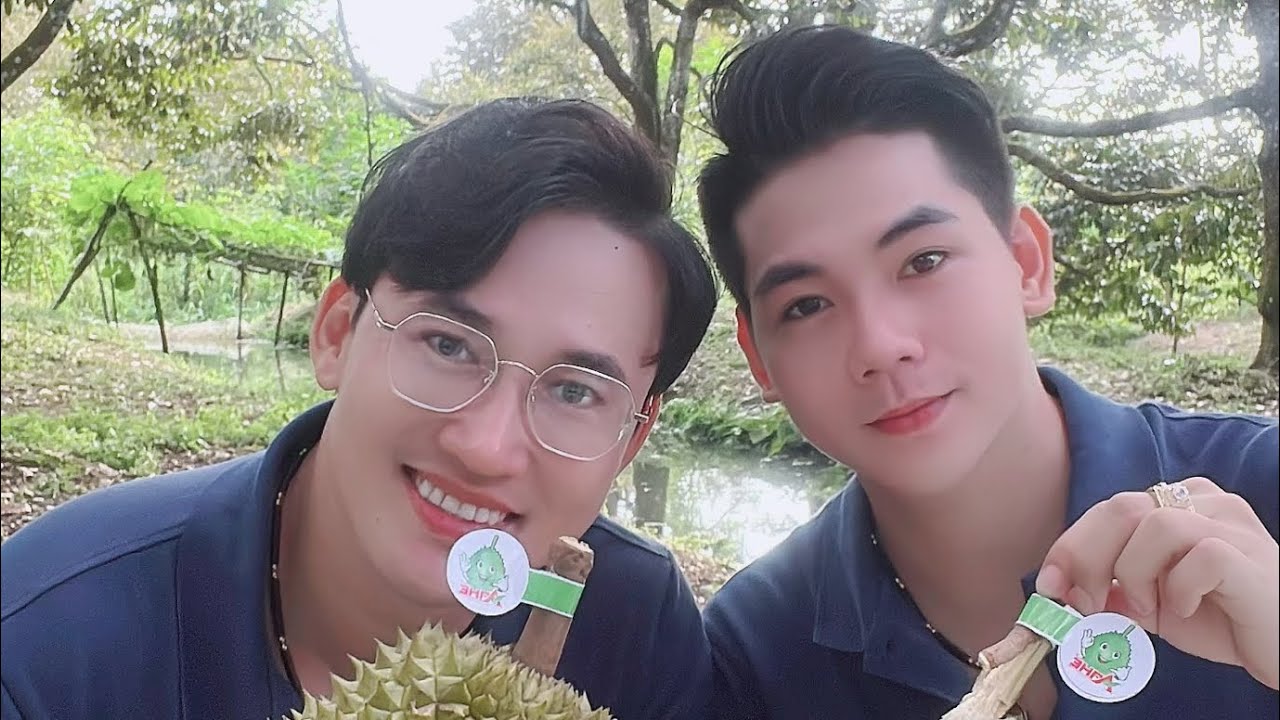 Thanh Đoàn- Hà Trí Quang hú hồn vì, Sầu riêng rụng xém trúng đầu