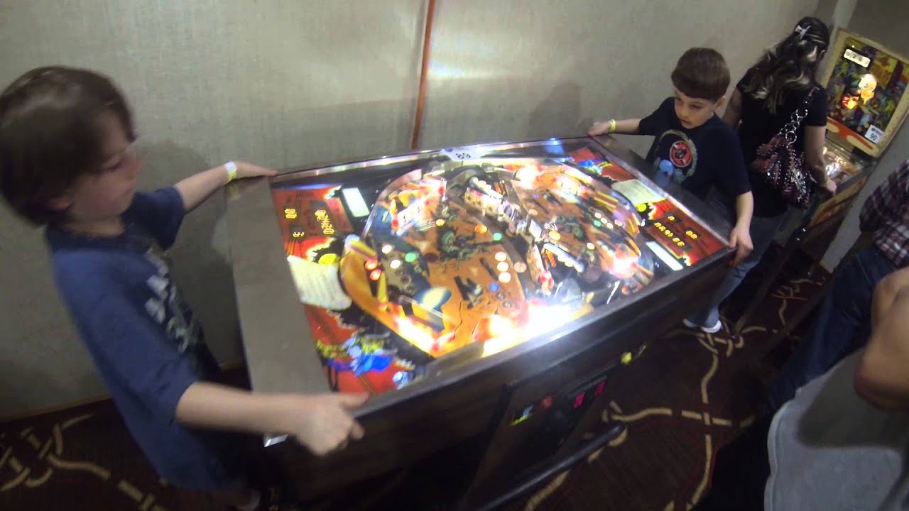 Classic Pinball Machines at Rocky Mtn Pinball Showdown and Gameroom Expo