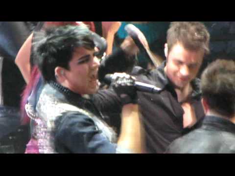 Adam Lambert Funny AI Group Don't Stop Believing: Glendale, Arizona