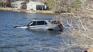 SUV crashes into Maine pond after driver swerves to avoid oncoming vehicle