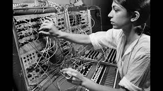 05- Suzanne Ciani - The Fifth Wave  Water Lullaby