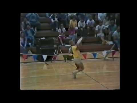 Freestyle frisbee: Hot move - Darryl Allen 1984 World Indoors San Diego