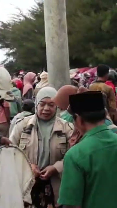 pelabuhan ikan upt pasong songan.. Sumenep madura... ikan tumpah ruah.. 🤲🤲🤲