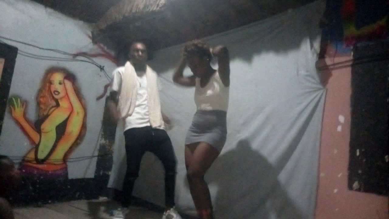 WACHEZA UCHI SHOW YA MSANII FREDY G ARUSHA KISONGO CLUB LAMASIA TIZAMA"...