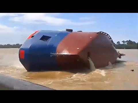 10 Ship Launches That Went Horribly Wrong