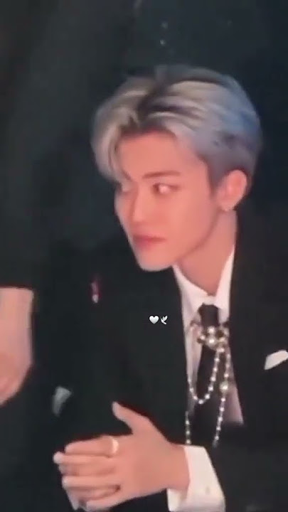 jaga pandangan sama wanita lain tapi tidak dengan wanita berhijab. Adem banget yah #najaemin me