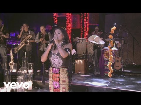 Lila Downs - Cuando Me Tocas Tú / Spoken Words (Concierto en Vivo)