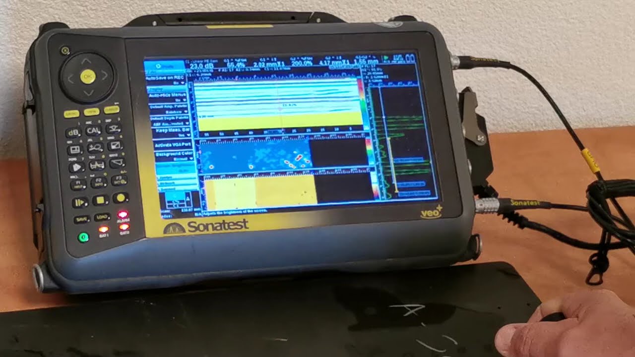 Phased Array Inspection of 4mm Carbon Fiber Panel with Roller Probe