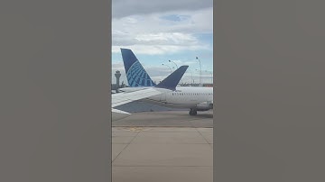 Dav Hlau Yuj Lias Puag Saum Qaum Huab (The Airplane Flew Above the Clouds)❤️‍🩹 #shortvideo #shorts