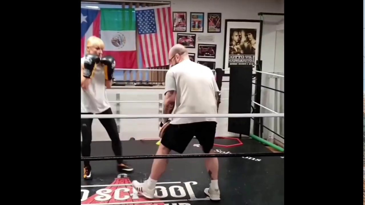 Uniki rotacyjne w boksie ! Robić je z krokiem, czy bez ?