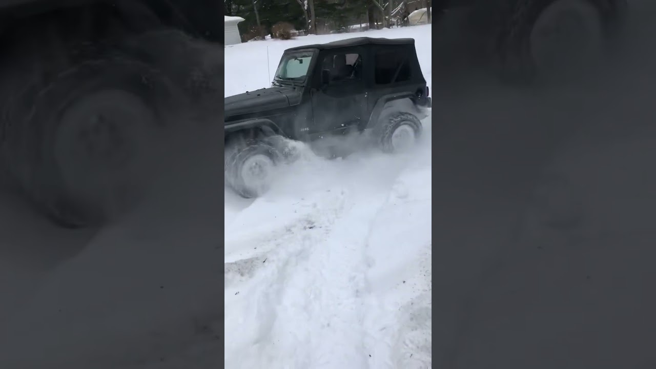 LS Swapped Jeep Wrangler having some fun in the snow 
