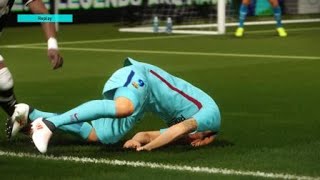 Suárez Enfiando A Cara Na Grama