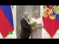 Путин вручает государственные награды в Кремле