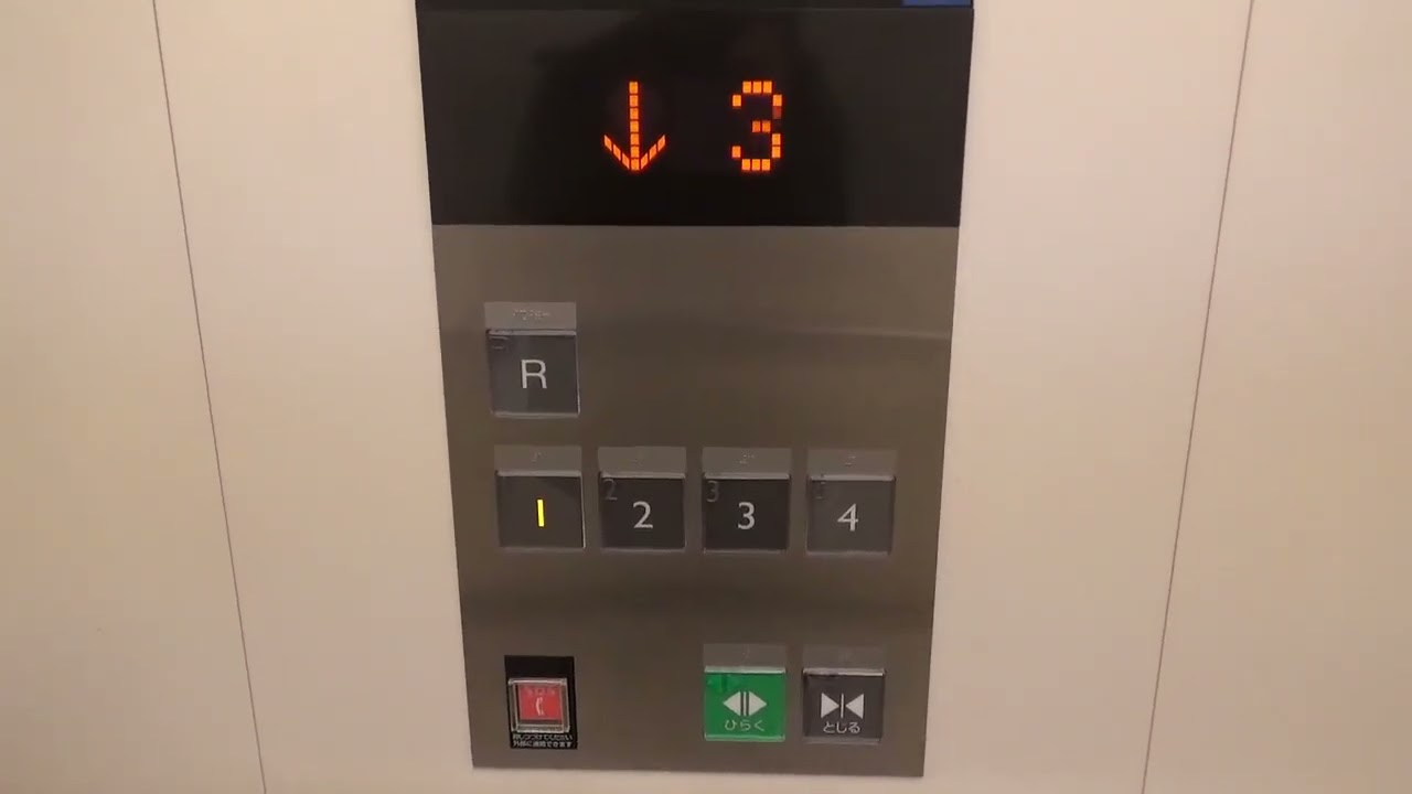 マークイズ福岡ももちのエレベーター