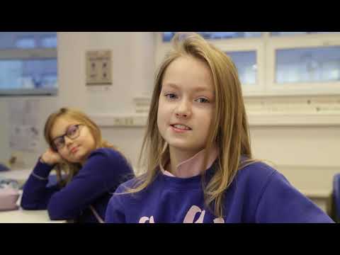 Video: Tüdruk Visati Koolist Välja, Teda Süüdistati 