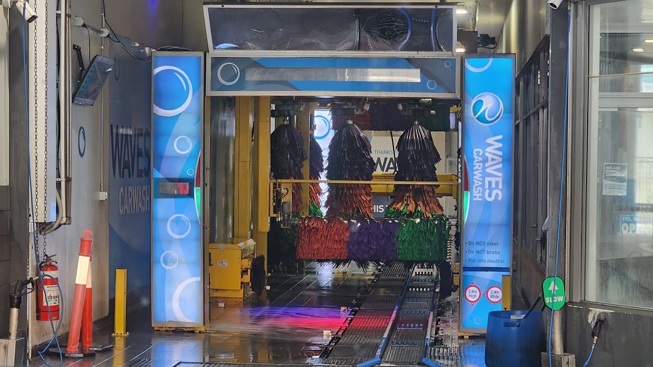 WashTec SoftLine 2 Tunnel at Waves car wash in Gungahlin, ACT YouTube