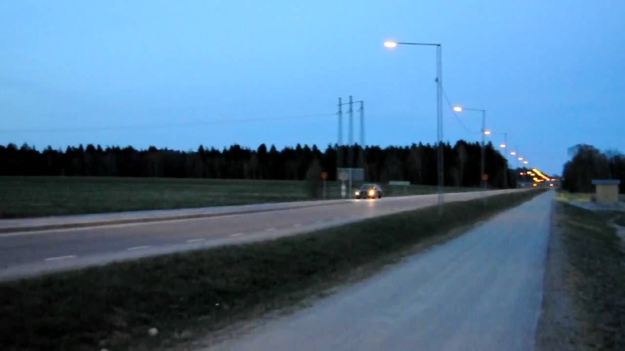 Evo9 bromsar från högfart.