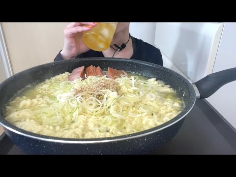 【ASMR 咀嚼音】札幌一番塩ラーメン！Japanese instant salt ramen！일본 인스턴트 소금라면！