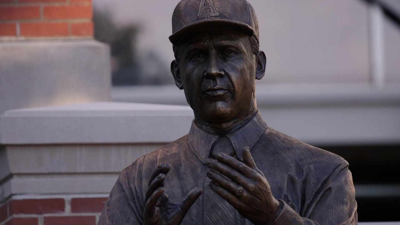Auburn unveils new statues of Pat Dye, Shug Jordan and Cliff Hare YouTube