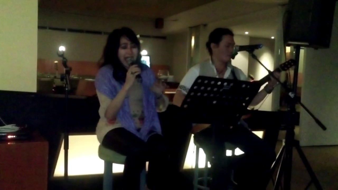 Keluargaberbisnis: Chord Lirik Lagu Hello Ular Berbisa