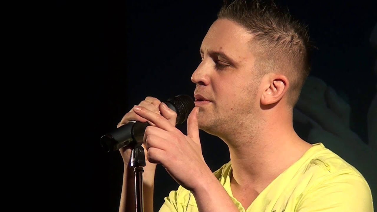 HELLO - LIONEL RICHIE performed by MATTY CLARKSON at Open Mic UK Singing Competition