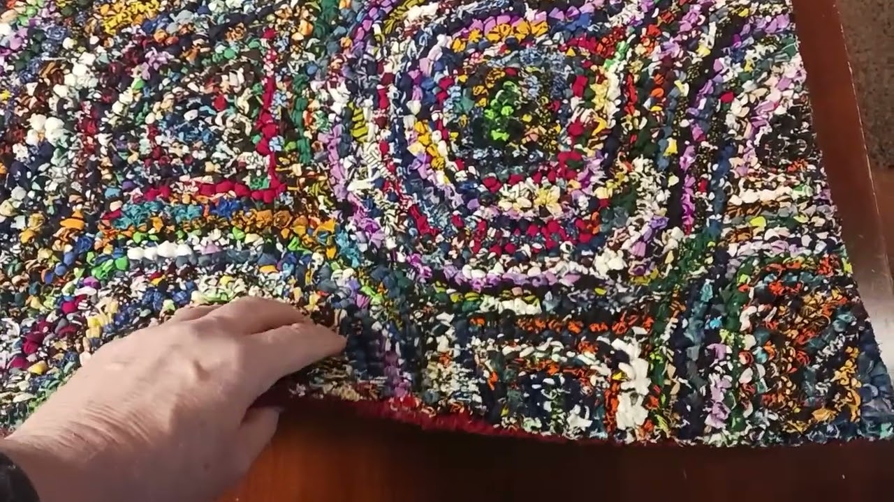 Handmade Cotton Abstract Area Rug