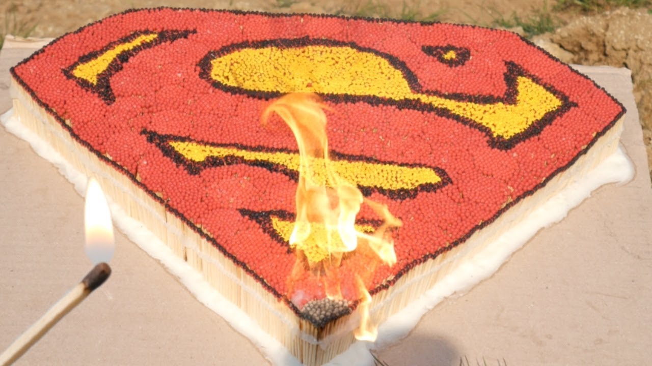 Superman Logo 13,000 Match Chain Reaction Amazing Fire Domino Art 슈퍼맨 로고 13,000 성냥 도미노