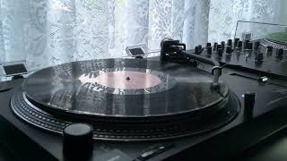 Dr. Strangely Strange - Strings In The Earth And Air (Island) {By visualvinyldiscs}.