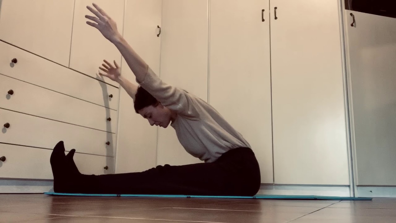 Stretching e allungamento per la schiena - YouTube