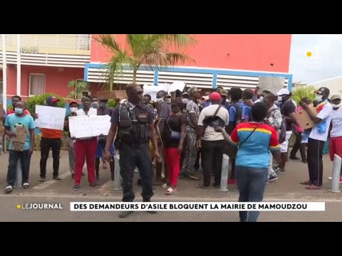 Des demandeurs d'asile bloquent la mairie de Mamoudzou
