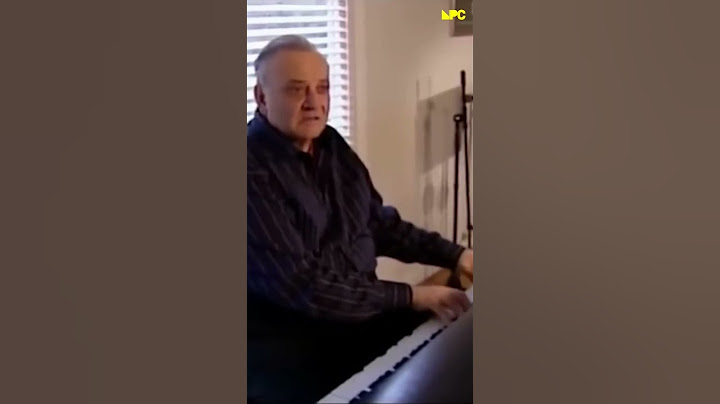 Come è nato il suono di Twin Peaks. Angelo Badalamenti è morto il 12 dicembre a 85 anni.