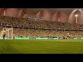 ابداع جمهور النصر العالمي يا اصفر معاك الله 