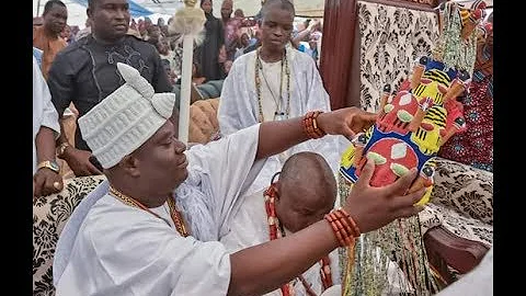 OBA ADENEKAN AFOLABI RECEIVES STAFF OFFICE AS THE NEW ALAPOMU, CROWNED BY OONI OF IFE