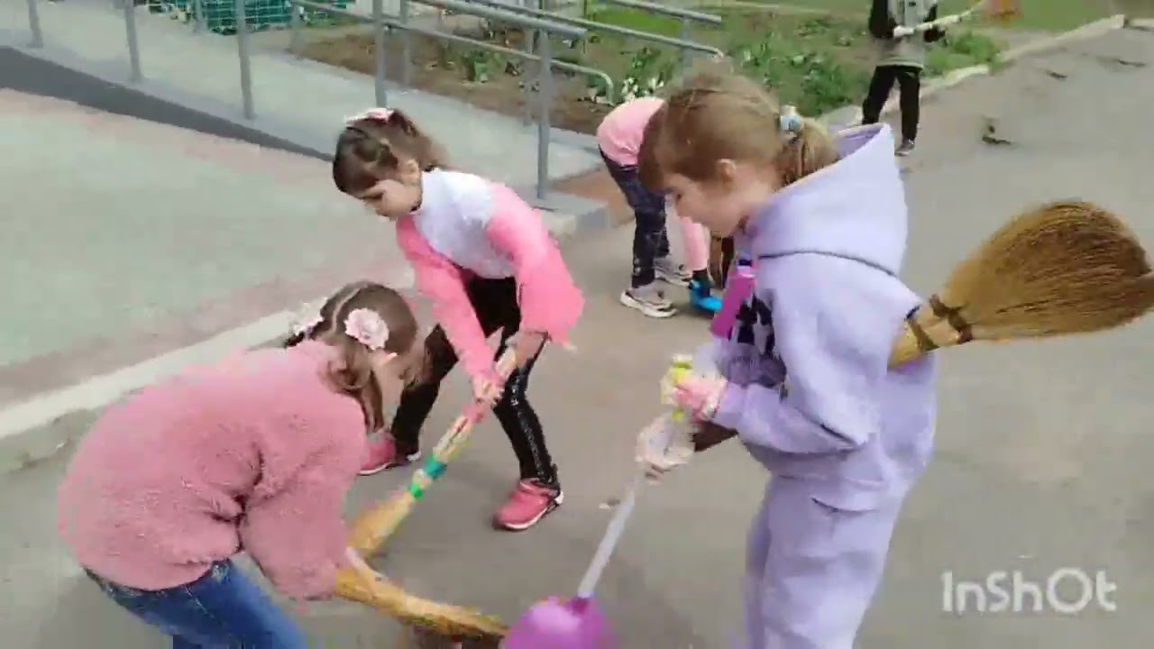 Прибирання території