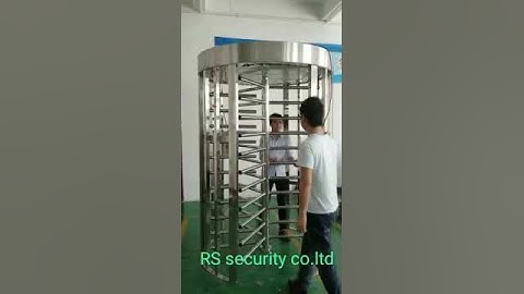 Bi-directional entrance control gate with RFID reader