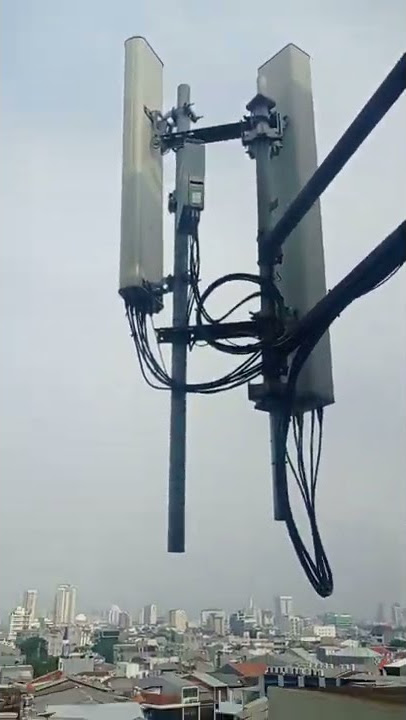 Begini lah pekerja telko ga di atas gedung di atas tower #shots#