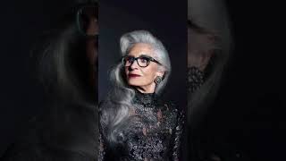 La modelo de moda más vieja del mundo 🤔👗￼ #shorts