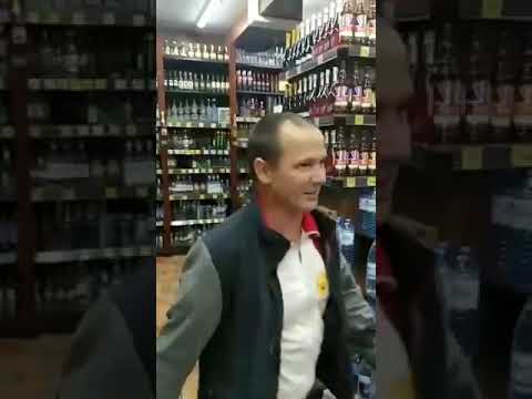 Разгромил витрины с алкоголем.«Красное & Белое» Нефтекамск.