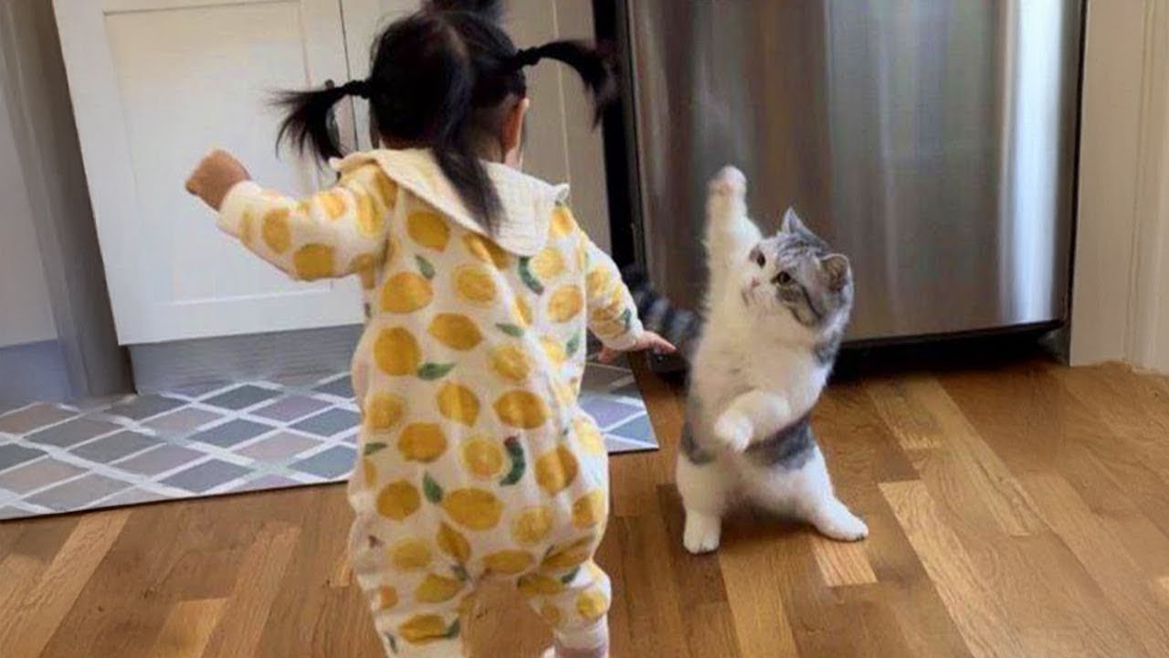 When Your Cat Is Being the BIGGEST BESTIE of Baby 😻