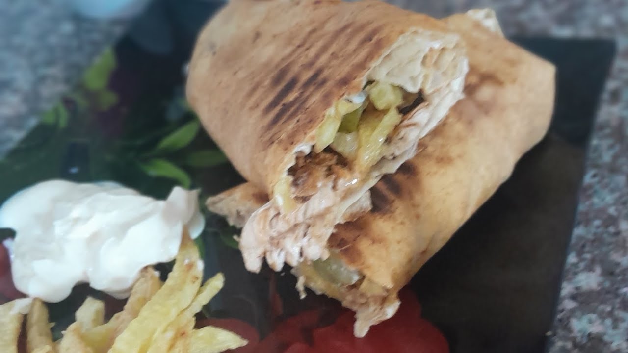 شاورما عالفحم بتتبيلة خرافية غييييير شكل .