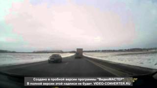Land Rover чудом избежал столкновения два раза!!!