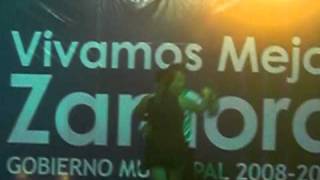 Pequeños Gigantes (Apoyando \