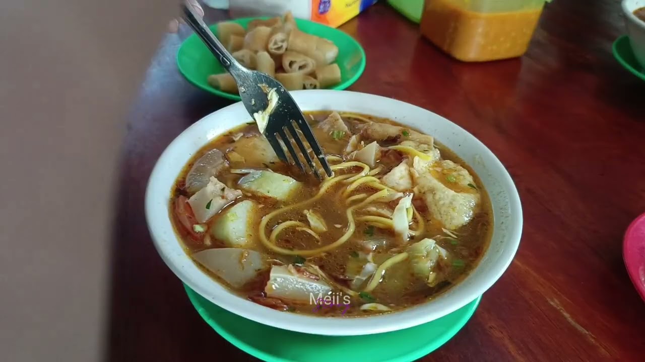 Jauh-jauh sarapan Soto Mie Asli Bogor terenak !